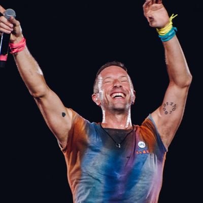 👽Coldplay y Buckin,mi vida entera 💜. Everyday life supremacy. Te quiero mucho Chris Martin bailarín.