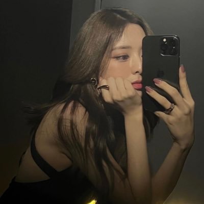 lilyjihyo4's profile picture. ❤️