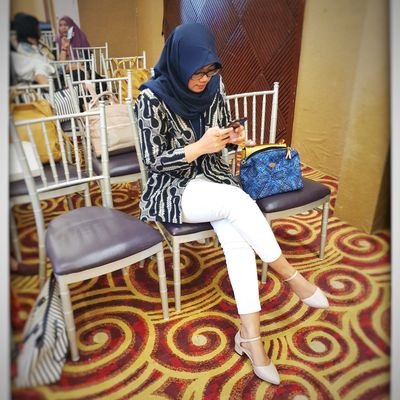 Senyum Bahagia