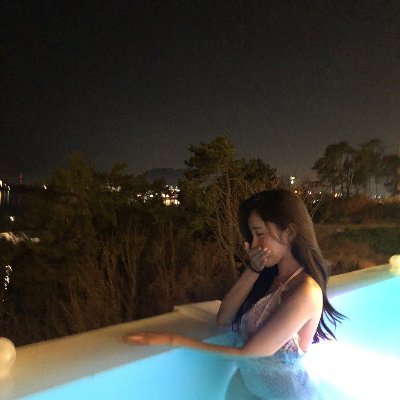 ChrystiePerrie's profile picture. Beauty is in the eye of the beholder.