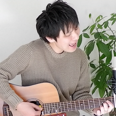 男女で唄う弾き語り(@hikigatari_nagi)始めました。 男女ツインメロコアバンド→Triple Peperoncino(@TriplePeperonci )のGt&Vo。