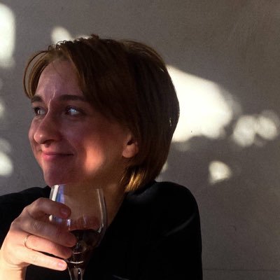 TPocheptsova's profile picture. Content creator in days past