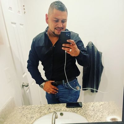 JaszooSaldivar's profile picture. 