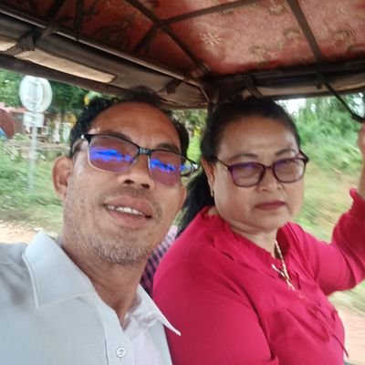 I am Pheng who is speaking and driving both tuktuk and car and now i am Real State one more Job and full knowledge work.
If all friends need the properties .