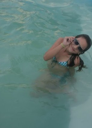 bom,sigo quem me seguir! dou unfollow em quem me der (:
é tipo um jogo,haha!