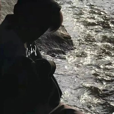 cai63131290's profile picture. 