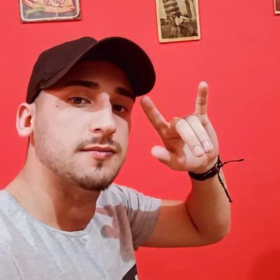 messillardo's profile picture. El que a Messi no quiere, a su vieja no ama.