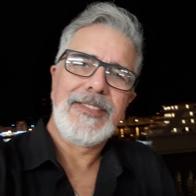 Amo a liberdade e o direito de todo cidadão de direita ou esquerda se expressar livremente sem ser sencurado, mesmo que esteja errado na sua opinião.
