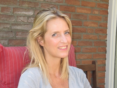De FysioCommunicatieCoach. Doortastende MfN-registermediator, communicatietrainer en journalist. Eerlijk, inlevend en daadkrachtig.