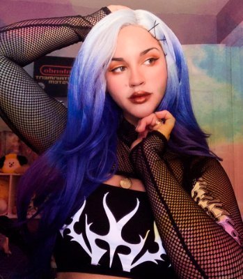 jujufingerpins's profile picture. If you found my page because i was drunk and shared it to you, it's not me