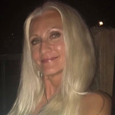 Amandachloesoph's profile picture. 