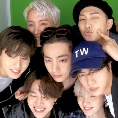 i luv oranges 🍊 and namjooning 🚲 | ot7 🍃 | archive: @joonscrabluvr