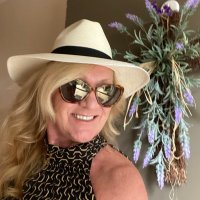 Lorena Dee (@lorenadeern) 's Twitter Profile