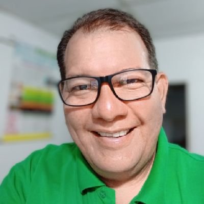 Jesusrebanalesm's profile picture. Terapeuta Complementario e Integrantivo, Reikista, Quiropráctico, Neuralterapeutico, Técnico en Acupuntura, TSU en Publicidad, Locutor, Fotógrafo.