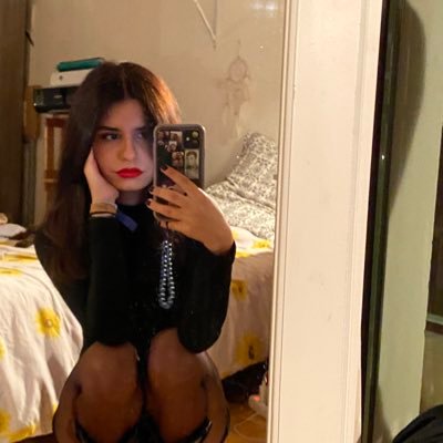 andreaadfy's profile picture. :))