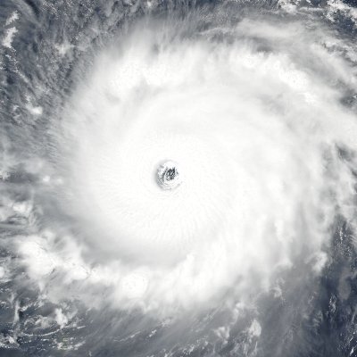 I'm a 23-year-old meteorology enthusiast and I've been tracking cyclones and severe weather since 2011. I am also interested in astronomy, gaming, and sports.