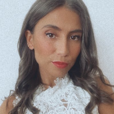 SaritaJardines's profile picture. Yo he nacido para la farándula y he venido a Twitter a hablar de croquetas.