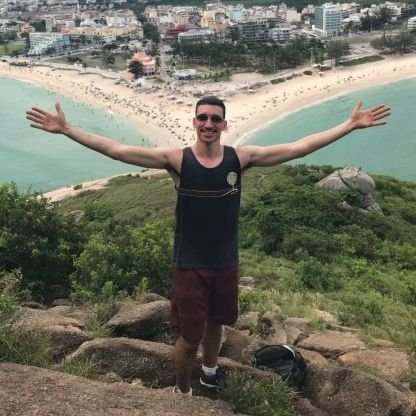Pai da Maya!
Porteiro noturno, assiduo viewer, e futuro streamer de rp.
