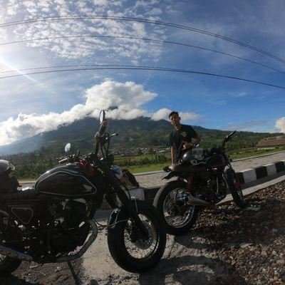 quadratruthexp3's profile picture. Former NCAA Division 1 Athlete. Financial Analyst. Sports, NFTs and MUFC