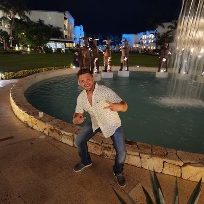 jlaetsch20's profile picture. 