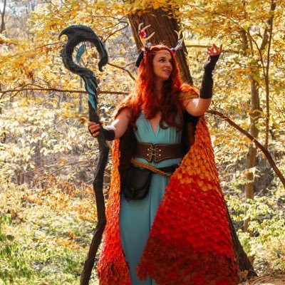 Hot glue and hyperfixation - A place to share my cosplays 🧡