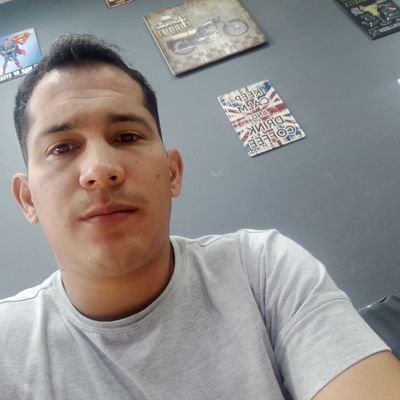 yhulianolugo's profile picture. Vivir la vida sin la necesidad de atarse a nada!!