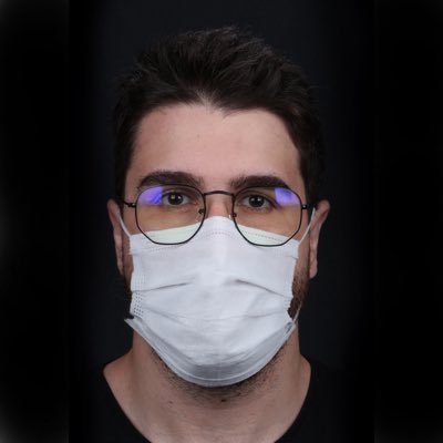 Dentist | Lecturer | Smile Designer | CS player & enthusiast. IG: @drdaniditt