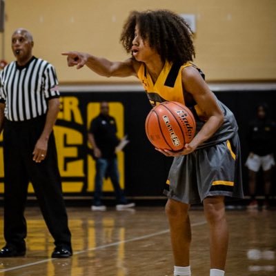 Class of ‘26 | Student Athlete | Athletic Trainer | @SWHSSWAT | Varsity Basketball | AAU: @TempleLifeHoops| https://t.co/veqDsudB3T