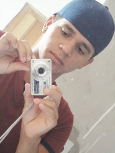 Bahiano ,18 anos
C.R Vasco da Gama,
 Free Step .
http://t.co/j8YE25RbD3