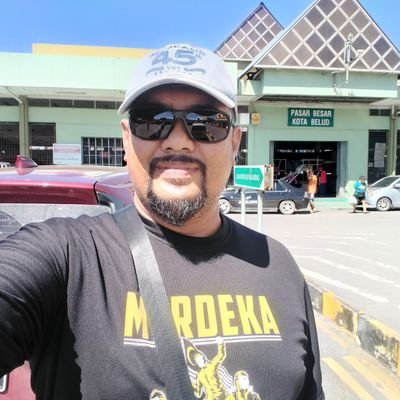 zul524w's profile picture. 