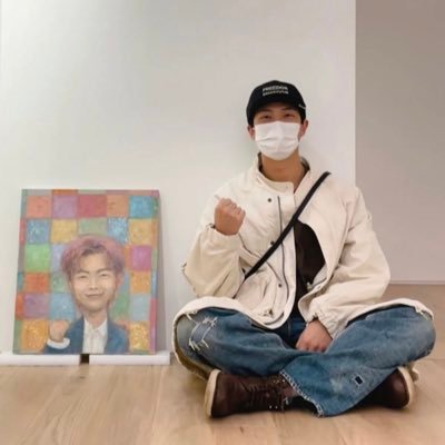 BTS stan 💯 Fan girl account https://t.co/npa45UAniw 🇵🇭 🇭🇰 🇫🇮Bias : Kim Namjoon my President Bias Wrecker : All of them