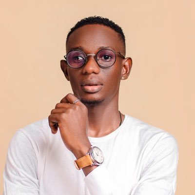 Futurist & Innovation Strategist
Stuck in Slack @eatupng, obsessed with brands and businesses @aelustreng
🇳🇬🇬🇭🇨🇦🇬🇧