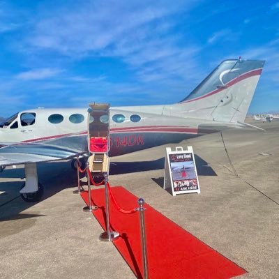 Love Cloud is an exclusive aircraft sightseeing concierge company that is located in Las Vegas and helps couples fulfill the mile high club fantasy:)