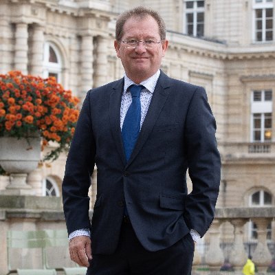 Sénateur de Seine-Maritime | Commission des affaires étrangères | VP de la Commission des affaires européennes  
Ancien Président du CG76, ancien maire d'Elbeuf