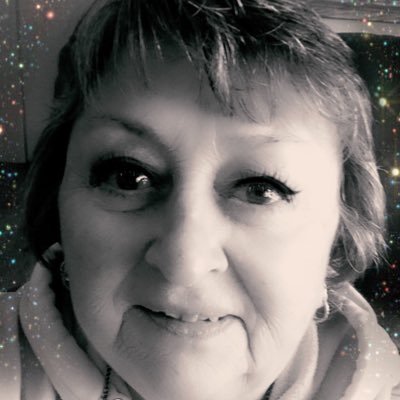DebFurlong21's profile picture. 