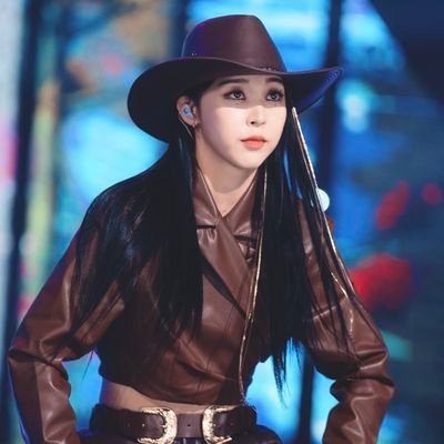she/her • fan account | #MAMAMOO #SEVENTEEN #BTS #IU #TXT #PURPLEKISS #TWICE | INFP-T | '00
