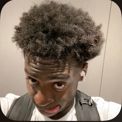 clydelionte's profile picture. Athlete🥇Personal blog ⚜️Entertainment 🛑 BIG SPEAKER 🗣 Capricorn ♑️