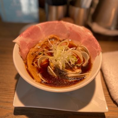 ziyuuniikiru24's profile picture. 