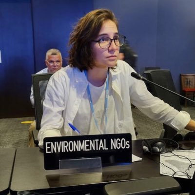 Climate activist, jurista, policy nerd, librera 🌍 Estoy con @ecologistas, @turba_com y @LaImprenta_ | Decisions are made by those who show up | Born @ 370ppm