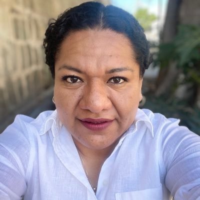 Mujer costeña, leal, sincera con sueños, Hija y Hermana, orgullosa de mis raíces de #SanAndresHuaxpaltepec, Oaxaca. Lic en Derecho y ciencias sociales.