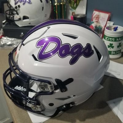 Football Coach ( IEFA, BHS ). JAG Specialist, father with 5  daughters. Love my family, the beach, golf, and bleed purple. Go Dogs!