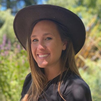 CEO Harper Rose Agency, Copywriting and Consulting
📍Denver, CO
🦮 Dog mama
☀️Sun seeker
