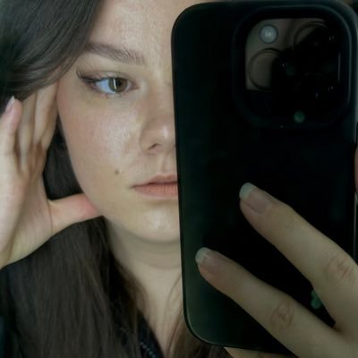 taylorcolettee's profile picture. taylor • esthetician • streamer on Twitch☁️