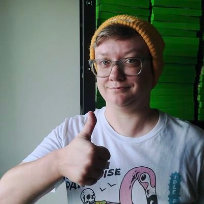 Tweets about heritage, textile crafts, F1, dogs & nice walks. Makes stuff at @RaceCrafty & @cozygnomeco #ActuallyAutistic 🖖🌈🏳️⚧️ he/him