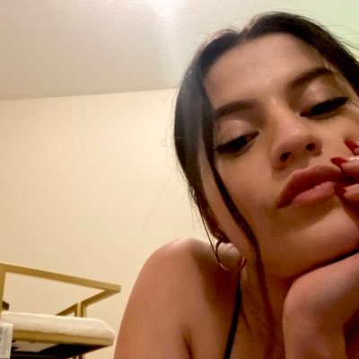 annastazzzzia's profile picture. Art shit. Chicago shit. Learning and unlearning.