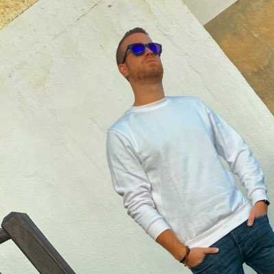 DaniRieraNet's profile picture. Web · Software Online · Apps #iOS & #Android · #Wordpress Ⓦ plugin developer. Happy Code! La falta de sencillez lo estropea todo, Unamuno