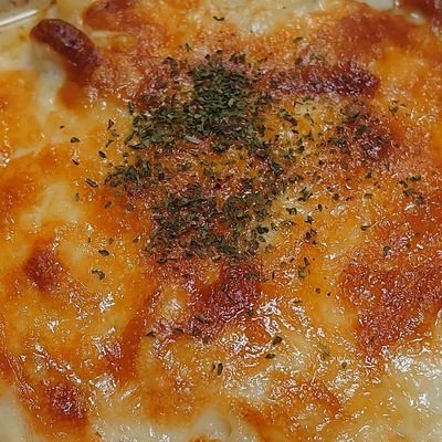 何事も全力で楽しむ。好奇心の塊。美味しいもの食べたり作ったり。どんな出会いがあるのかワクワクしてます。40代👅