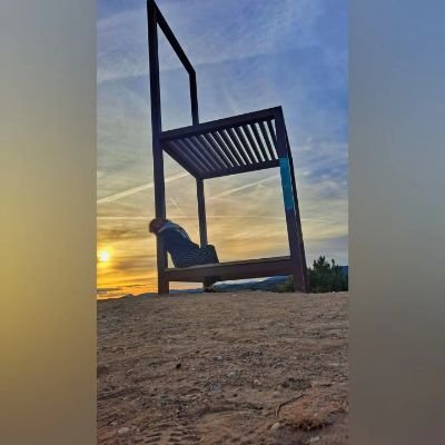 silviia_mariia1's profile picture. **Quizá necesitamos a una persona que nos lleve a doscientos por una carretera de ochenta**💯❤️🏁