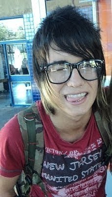 Fc dedicado ao @edilanza, feito no dia 18/10/11
Dona:@jenni_roberta  
Oficializado dia 31\10\2011
Moderadora:@BiaFrony__