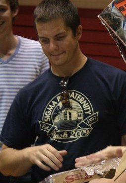 RarryRage's profile picture. 